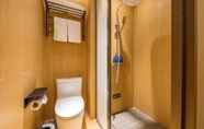 In-room Bathroom 3 Hanting Premium (Shanghai Longwu Road)