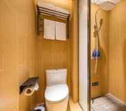 In-room Bathroom 3 Hanting Premium (Shanghai Longwu Road)