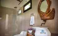 In-room Bathroom 3 Hotel Portales del Tayrona