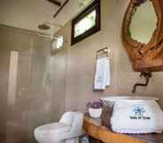 In-room Bathroom 3 Hotel Portales del Tayrona