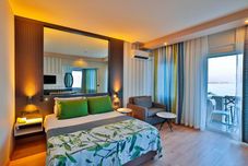 기타 Crystal Land Of Paradise Beach Hotel