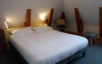 Kamar Tidur 4 Logis Hotel de la Poste St Sauves