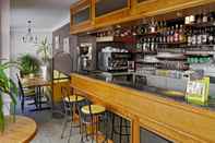 Bar, Cafe and Lounge Logis Hotel Cazes - A. Arazat