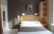 Bedroom 5 Logis Hotel Cazes - A. Arazat