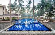 Hồ bơi 5 Silver Waves Resort & Spa Daman,member of Radisson