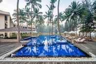 Swimming Pool Silver Waves Resort & Spa Daman,member of Radisson