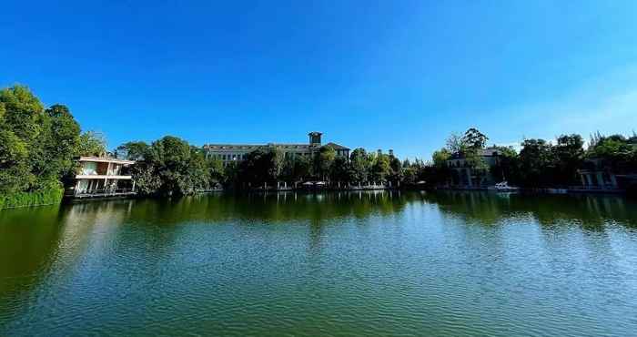 Nearby View and Attractions Jinlong Holiday Hotel