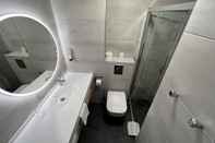 Toilet Kamar Logis Hotel Ritter Hoft