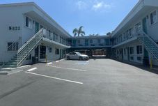 Others Super 8 by Wyndham Oceanside Downtown