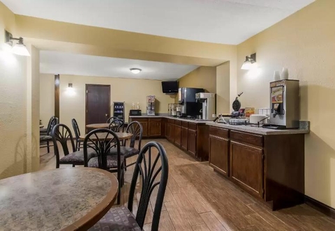 อื่นๆ Econo Lodge Inn & Suites Yankton