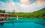 Swimming Pool 5 Conti Toscana Castle Resort & SPA