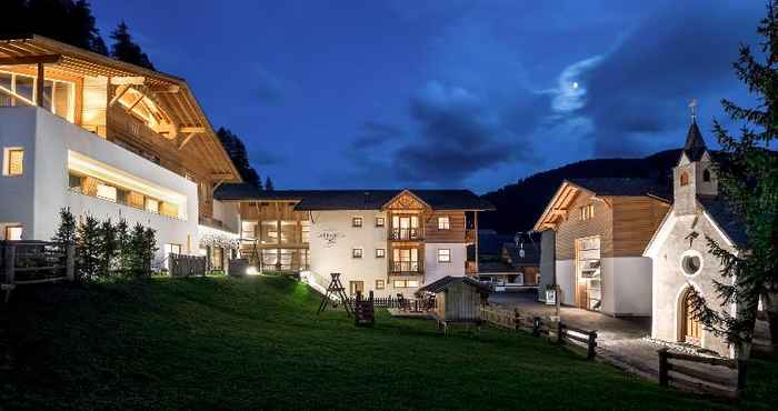 อื่นๆ Dolomites Hotel La Fradora