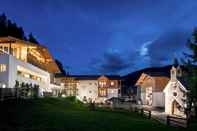 อื่นๆ Dolomites Hotel La Fradora