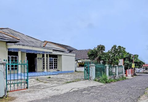 Khác Firza Homestay