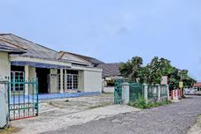 Khác Firza Homestay