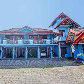 Loka Hause 1, Hotel Safiin