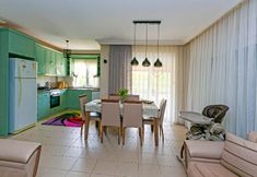 Others 2 Paradise Town Villa Gordon