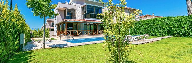 Others Paradise Town Villa Estella