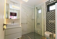 Others 6 Paradise Town Villa Estella