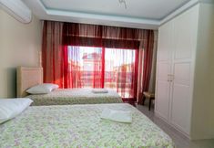 Others 4 Paradise Town Villa Estella