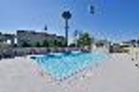 Swimming Pool Best Western Executive Inn