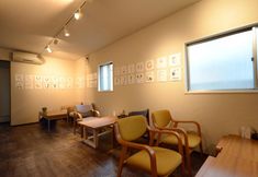 Others 5 328 Hostel & Lounge