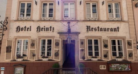 Others 2 Hotel Heintz