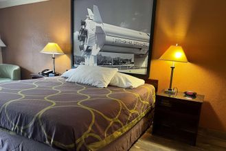 Others 4 Express Inn & Suites