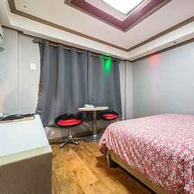 Uijeongbu All in 1, Hotel Dobong-dong