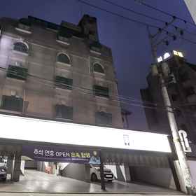 Bulgwang DU Hotel1 , 飯店道峰图书馆