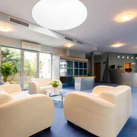 hotel reception1HOTEL A4 Airport Kraków MOP Morawica,克热舒维采飯店