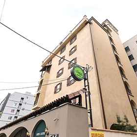 Laguna 1, Khách sạn Dobong Hiking Support Center