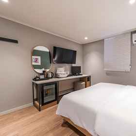 Jamsil No 25 Bangi1 , 飯店교문 방정환 图书馆