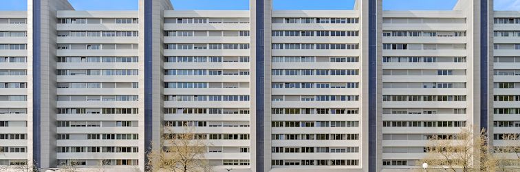 其他 Elegant 1BR Apt: Balcony, Pool, Central Location