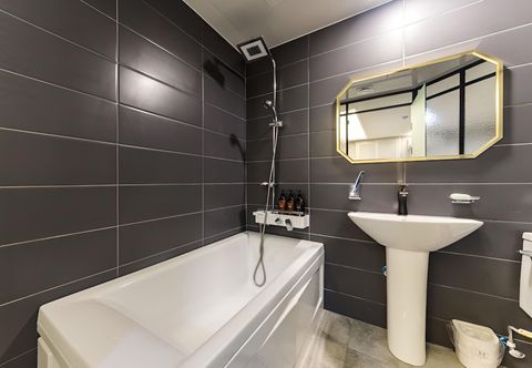 Others Suwon City Hall Station Dean