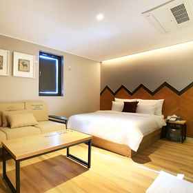 Uijeongbu Klev 1, Hotel Dobong Hiking Support Center