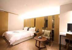 Others 4 Jeonju Deokjindong Hotel Wannabe