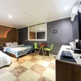 Busan Gupo Cats 1, Hotel Renesite