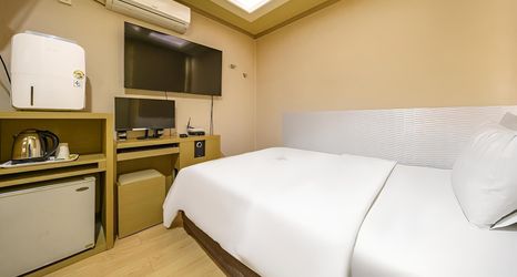 Others 2 Myeonmok Ritz