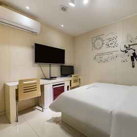 Konkun University Theme 1, Hotel Gyomun Bangjeonghwan Library