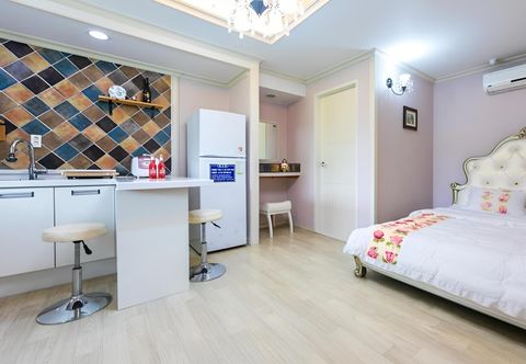 Others Gurye Dandelion Travel Pension