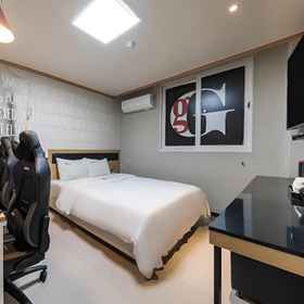 Gildong Love is Motel1 , 飯店교문 방정환 图书馆