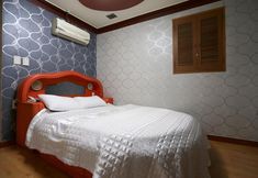 Lainnya 5 Mia Hwanggeum