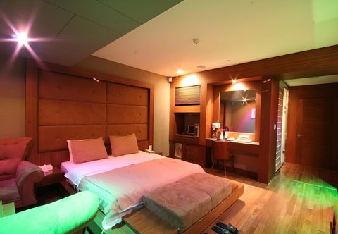 Lain-lain Sangbong May