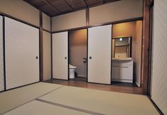 Others 2 Kyoto Nijo Ohan