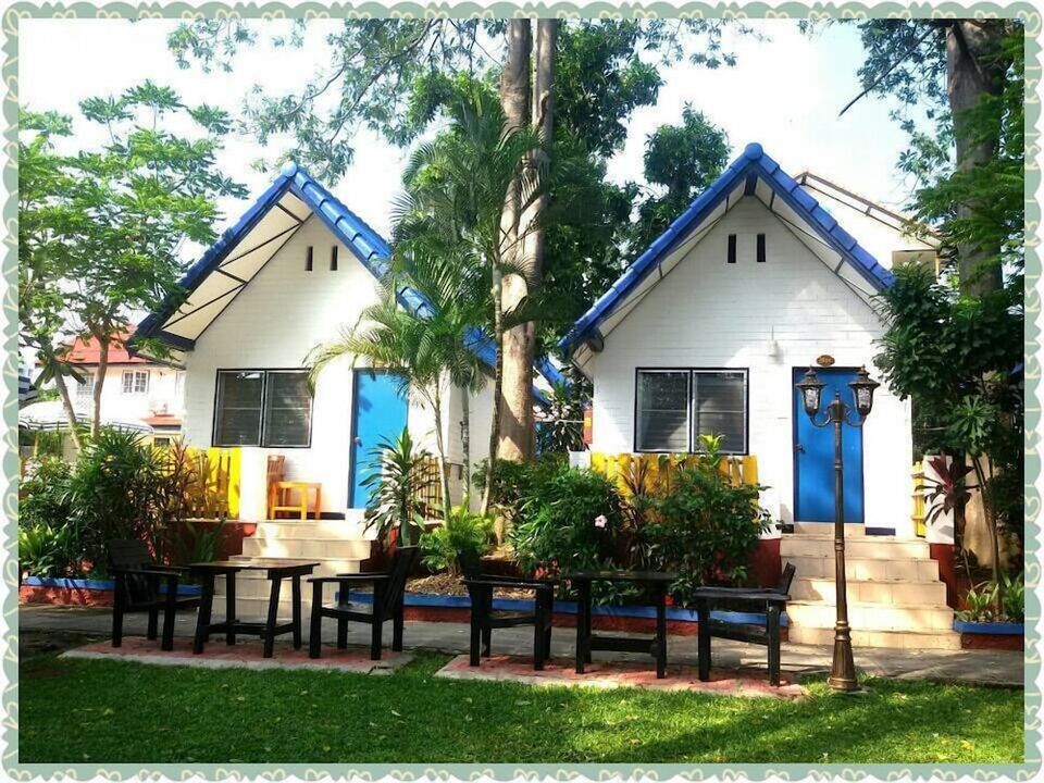 Lunar Hut Resort Diskon s d 30% Free Cancellation Lunar Hut Resort Diskon s d 30% Free Cancellation