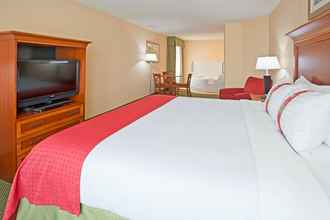 Phòng ngủ 4 Holiday Inn MINNEAPOLIS NW-ELK RIVER, an IHG Hotel