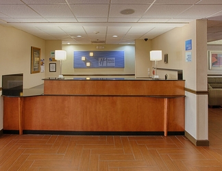 Lobi 2 Holiday Inn Express & Suites PORT CHARLOTTE, an IHG Hotel