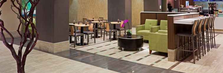 Sảnh chờ Holiday Inn SECAUCUS MEADOWLANDS, an IHG Hotel