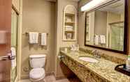 In-room Bathroom 2 Holiday Inn Express & Suites WALLACE-HWY 41, an IHG Hotel